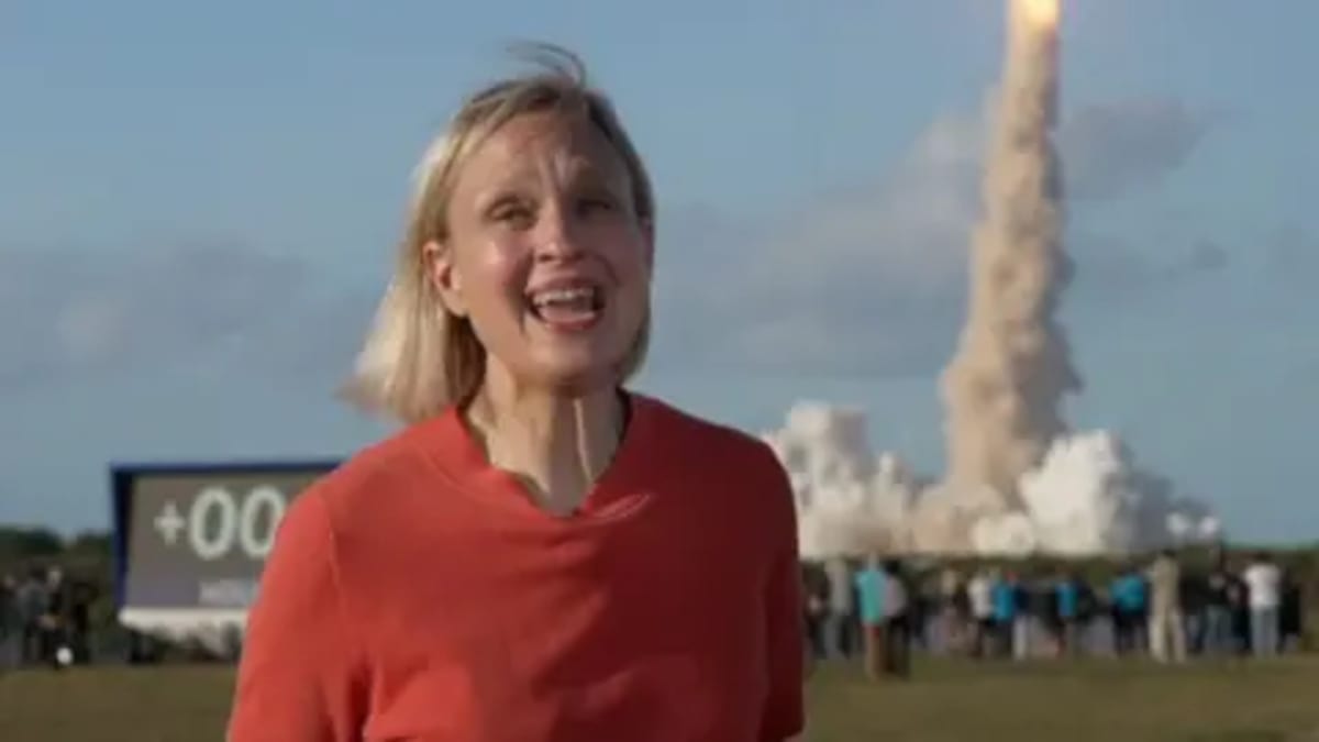 Artemis Crew Returns to Houston After Historic Moon Mission - Image 3