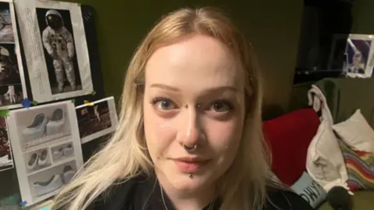 Belfast Artist Gets 44 Women to Walk on the Moon at Home - Image 4