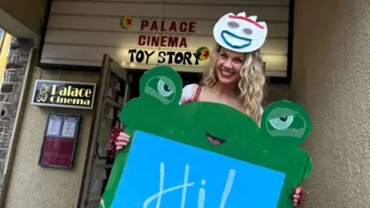 Kids Fill Toy Box for Charity at Toy Story 5 Screening - Image 3