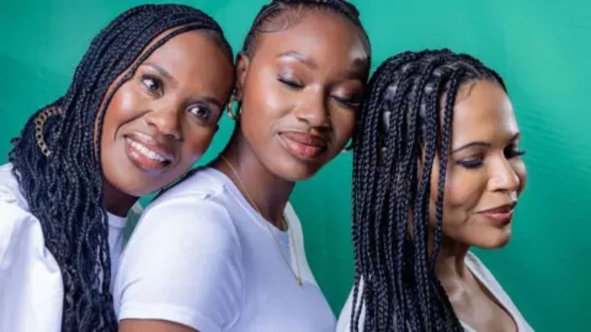 Cancer Survivor Turns Banana Bark Into Hair Extensions - Image 4