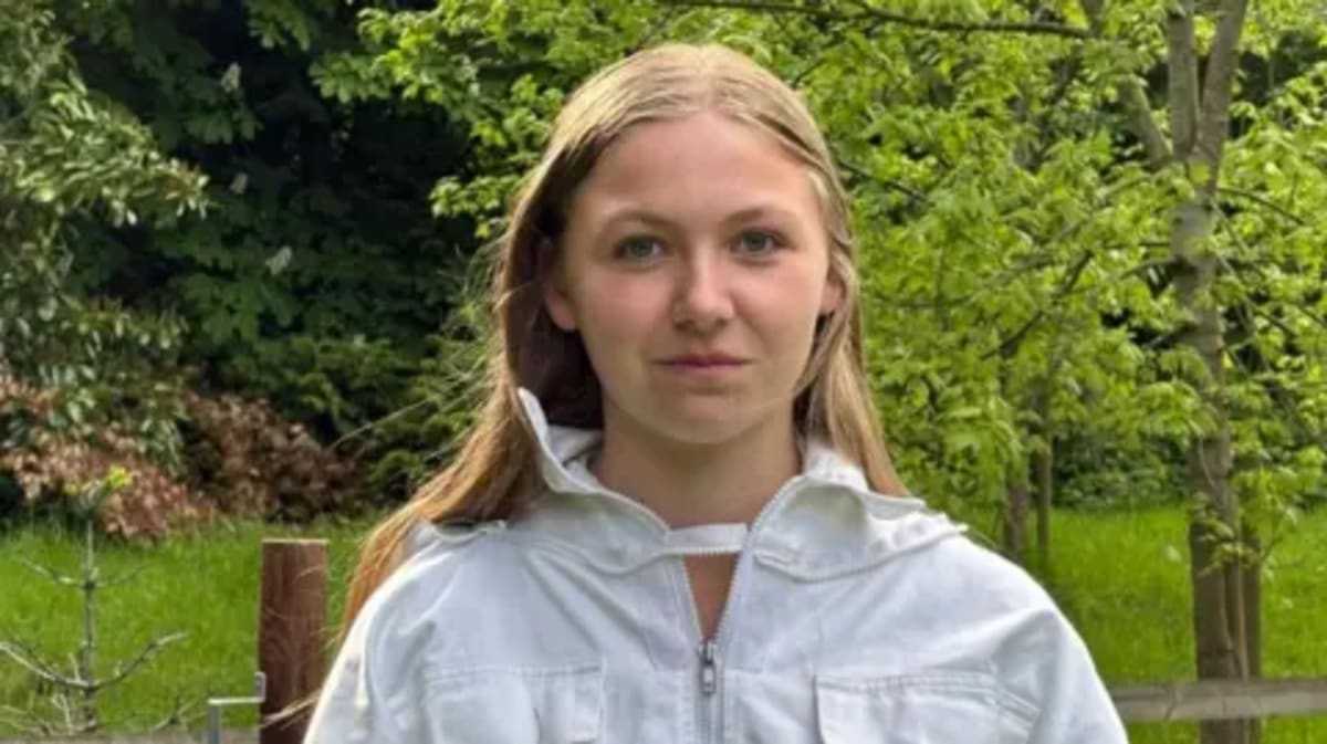 Teen Credits Beekeeping for Return to School After 4 Years - Image 4