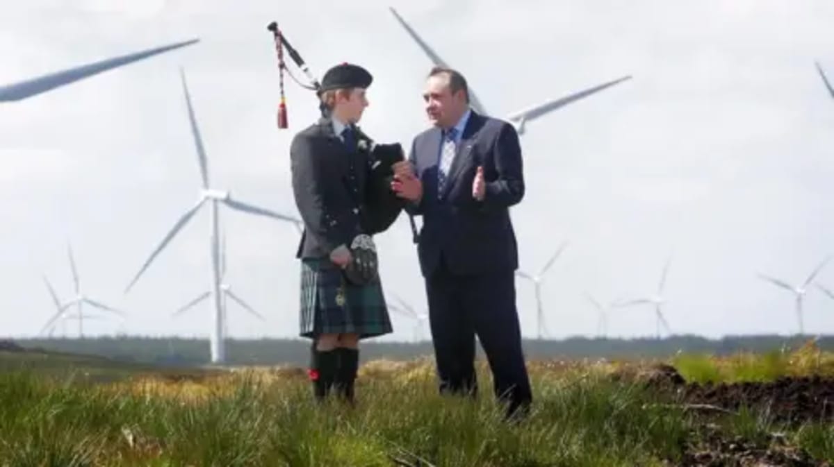 UK's Largest Wind Farm Doubles Power With Fewer Turbines - Image 4