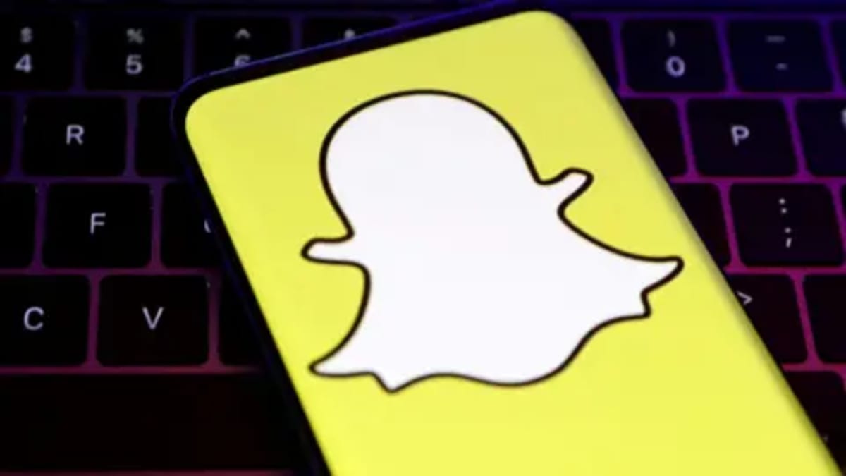 Snapchat, YouTube & LinkedIn Fight AI-Generated Spam - Image 2