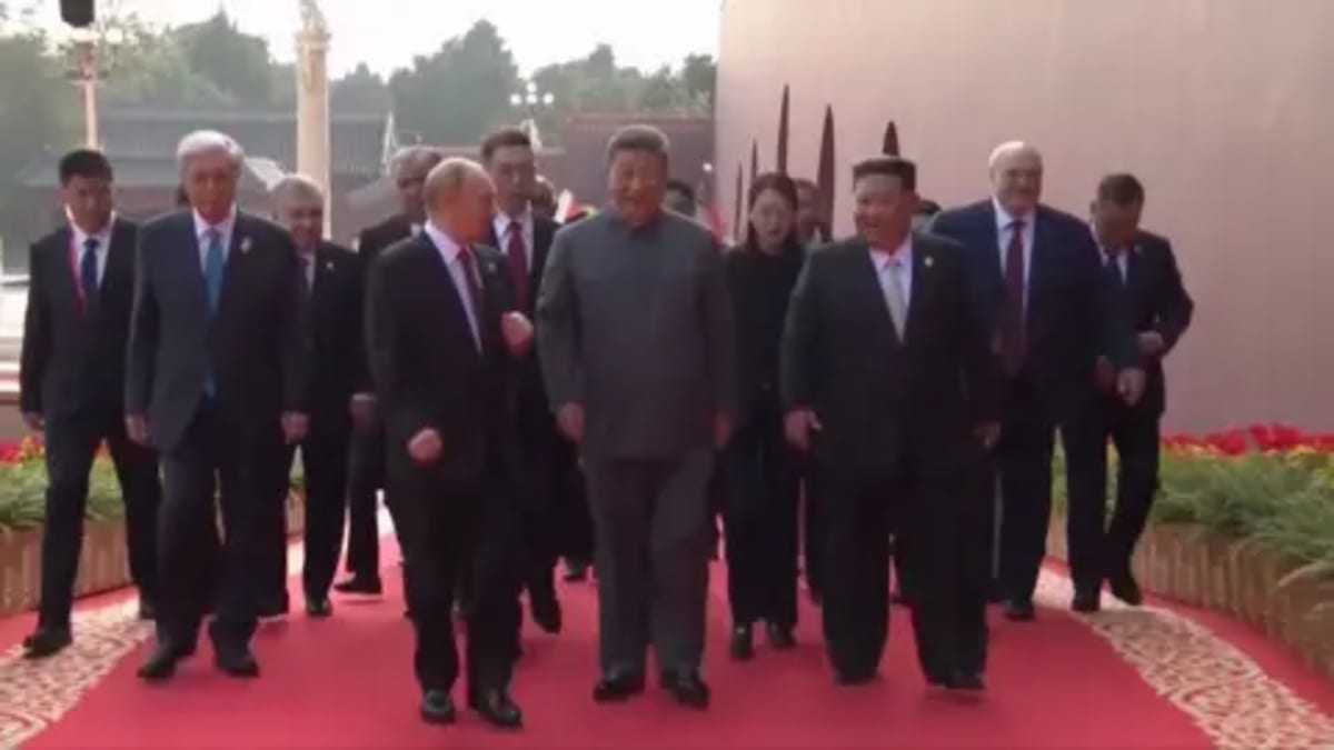 Robots Race Humans at China Half Marathon - Image 4