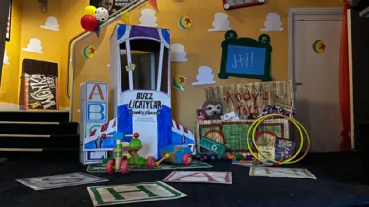 Kids Fill Toy Box for Charity at Toy Story 5 Screening - Image 2