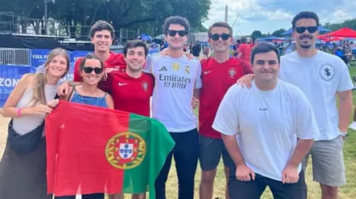 World Cup Fans Fall in Love with Bigger-Than-Life America - Image 5