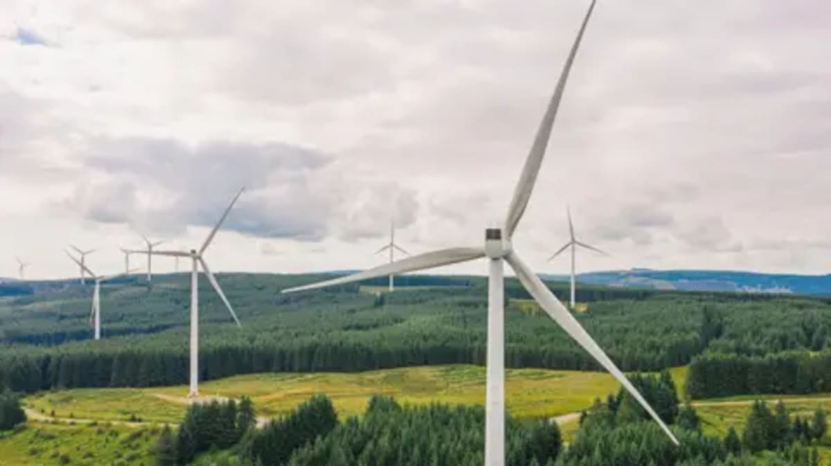 Wales Speeds Up Clean Energy with £10bn Green Jobs Deal - Image 2