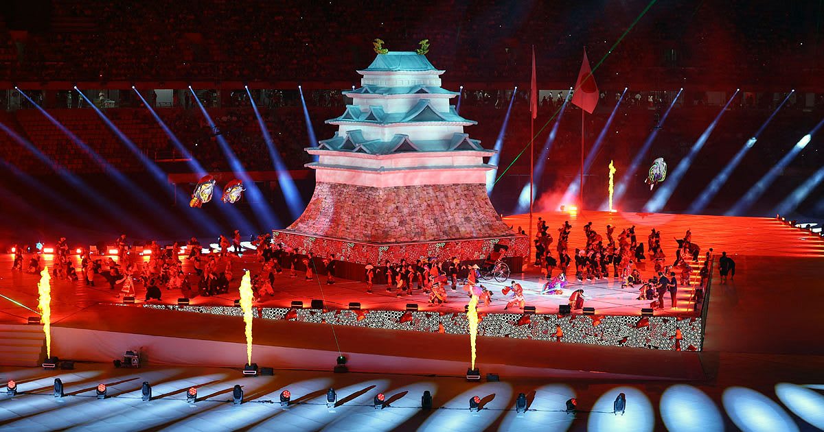 Japan Opens Asian Games With Robots and Kabuki Magic