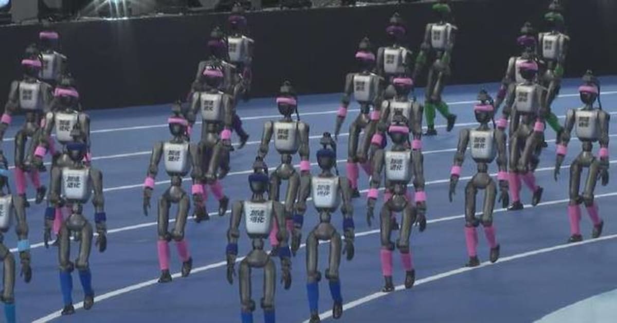 2,000 Robots Compete in World Humanoid Games in Beijing