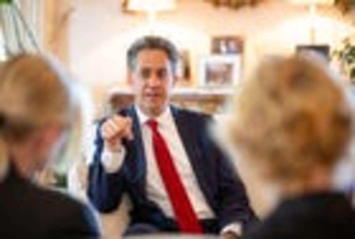 UK Installs Record 115-Meter Offshore Wind Turbine Blades - Image 5