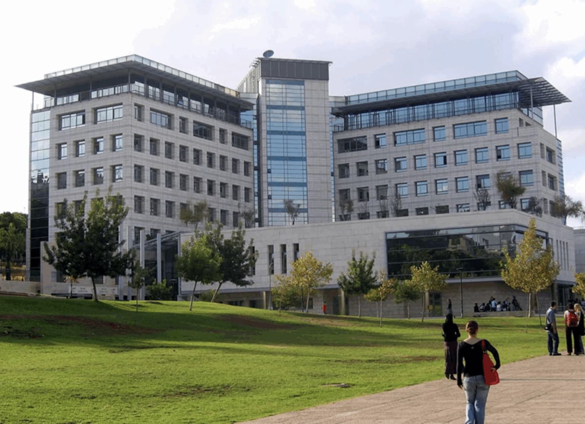 Technion Alum Creates Aerospace Prize to Unite Global Minds