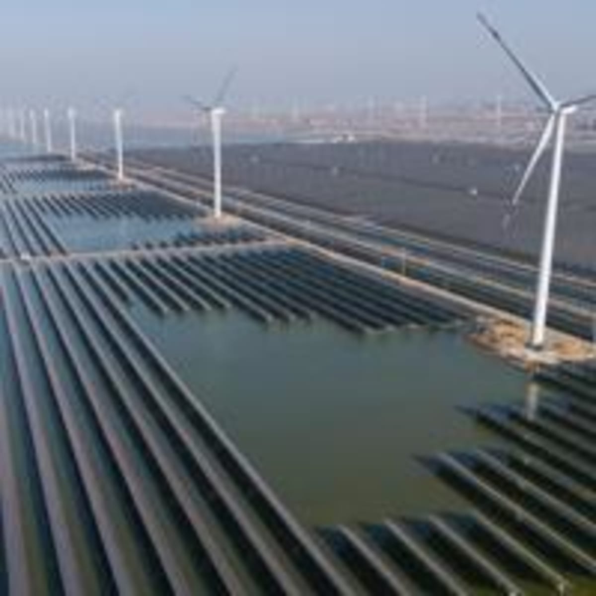 Renewables Hit Record 692 GW Growth, 86% of New Power