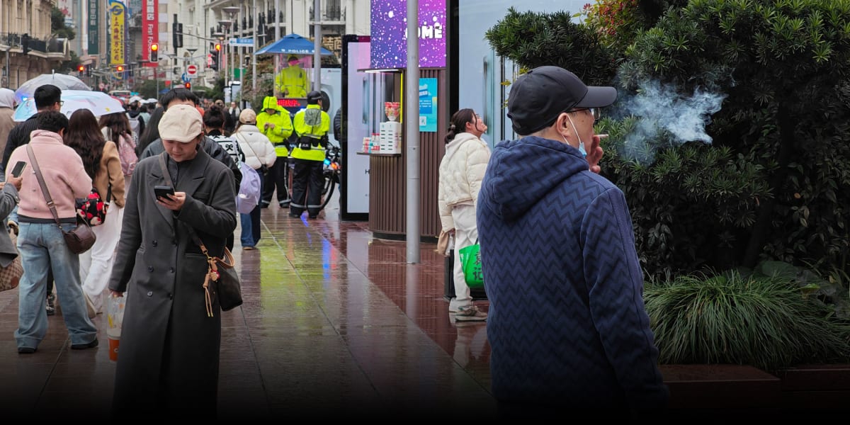 Shanghai Bans Smoking at Bus Stops in New 2026 Plan