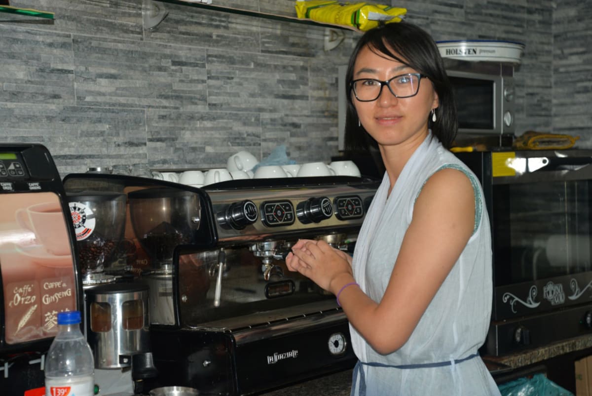 Chinese Families Save Italy's Coffee Bar Culture - Image 2