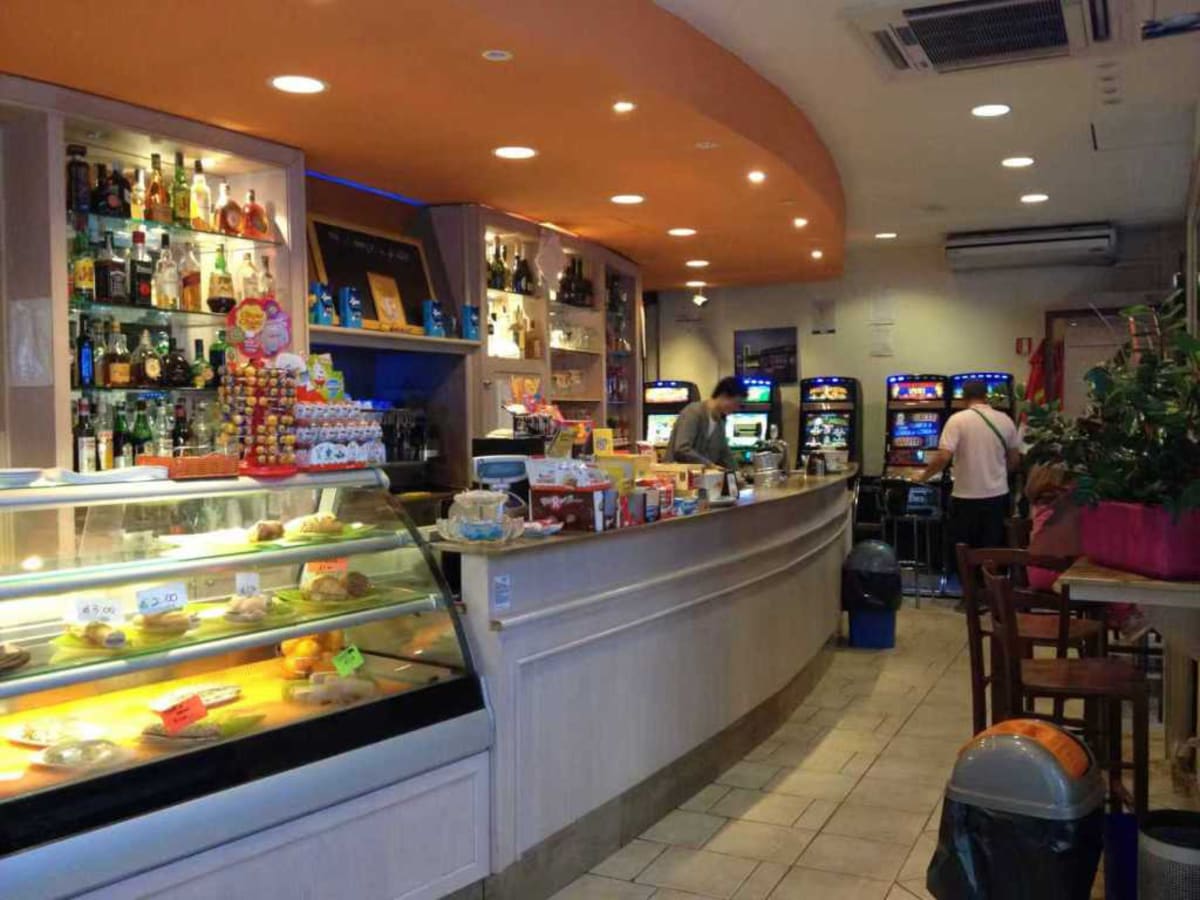 Chinese Families Save Italy's Coffee Bar Culture - Image 3