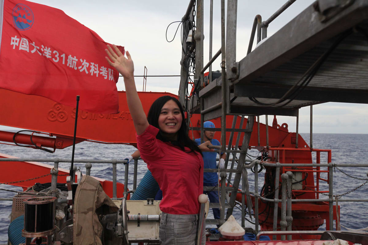 Deep-Sea Explorer Turns Science Into Viral TikTok Dramas - Image 3