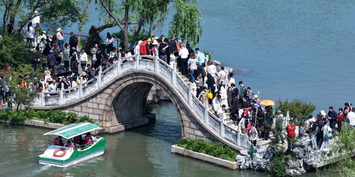 China Expects 1.52 Billion Trips During May Day Holiday