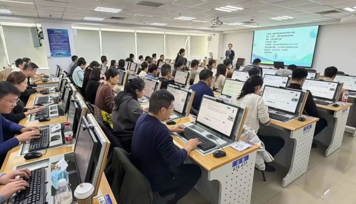 China's AI Bootcamps Turn Grads Into Workers in 3 Months - Image 3