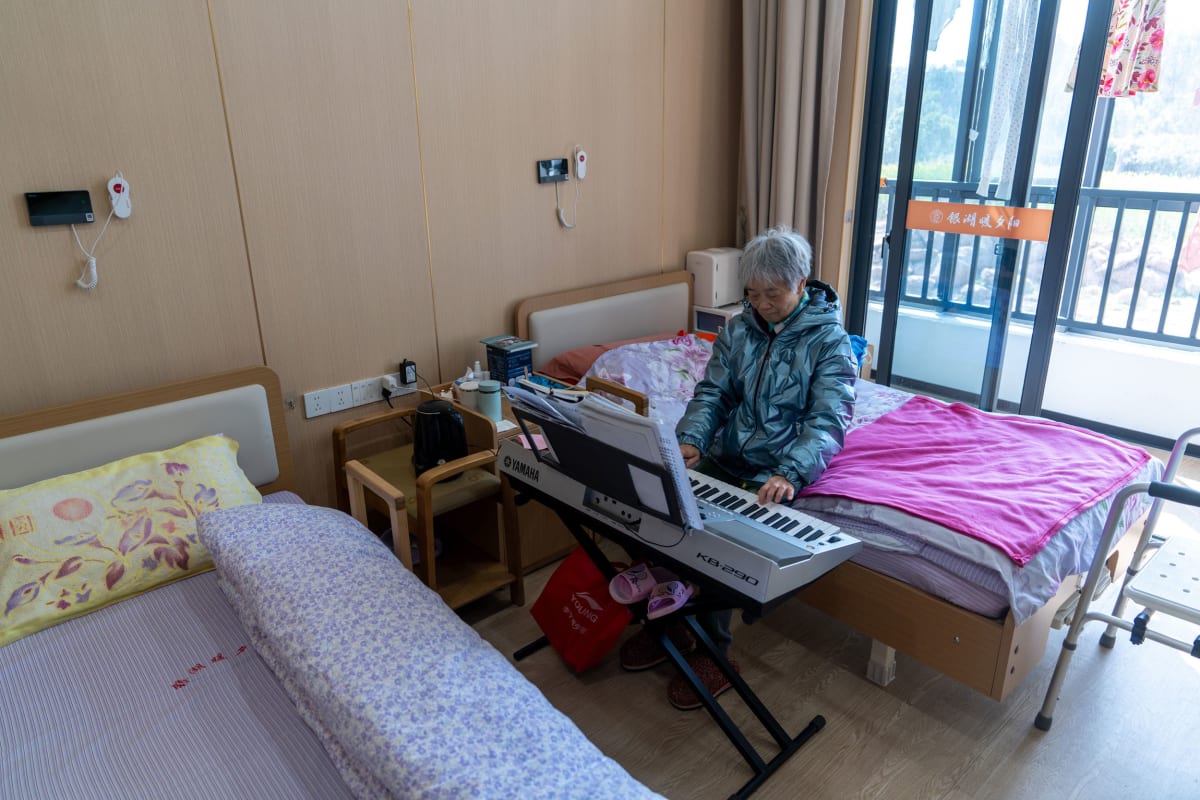 China's New 'Real Estate Agents' Help Families Find Care Homes - Image 5