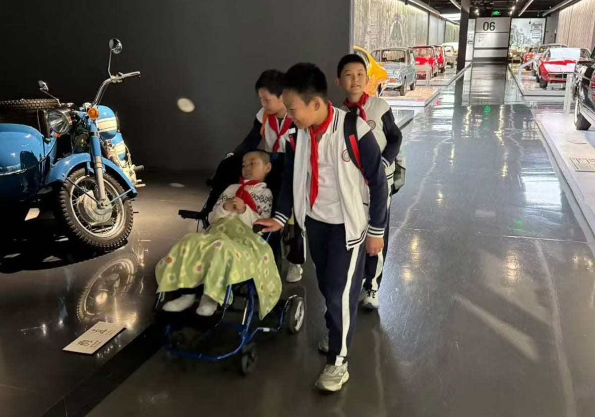 Shanghai Boy Beats Fatal Diagnosis, Graduates Top of Class - Image 4
