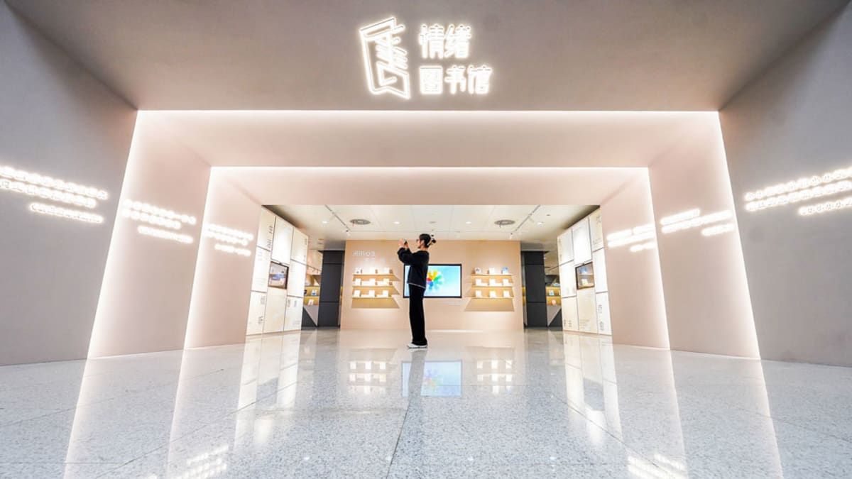 Food Delivery Rider Wins China's Top Poetry Prize - Image 5