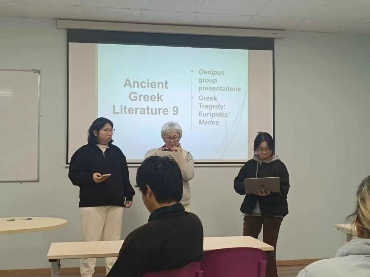 Chinese Retirees Return to School Abroad After Decades - Image 5