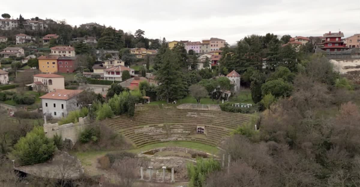 ** Semicircular stone theater structure on Italian hillside revealed as modern forgery by archaeologists