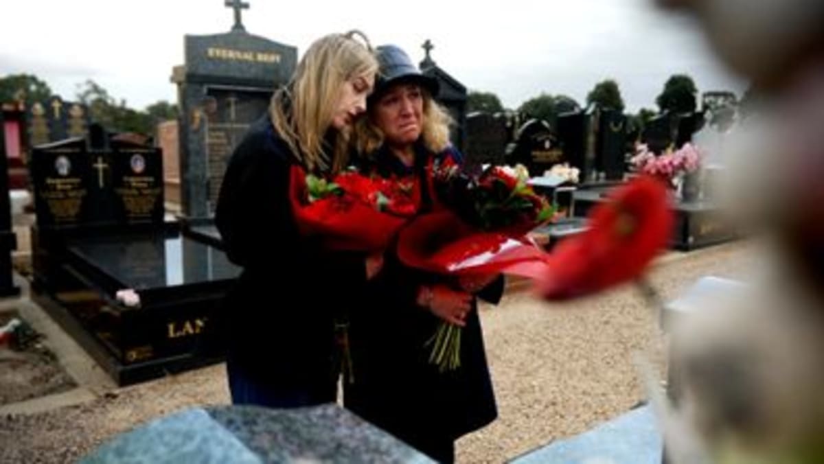 Volcano Survivor Removes Mask After 3 Years of Recovery - Image 4