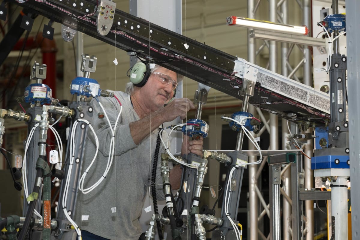 Hybrid-Electric Plane Breaks Record at 30,000 Feet - Image 4