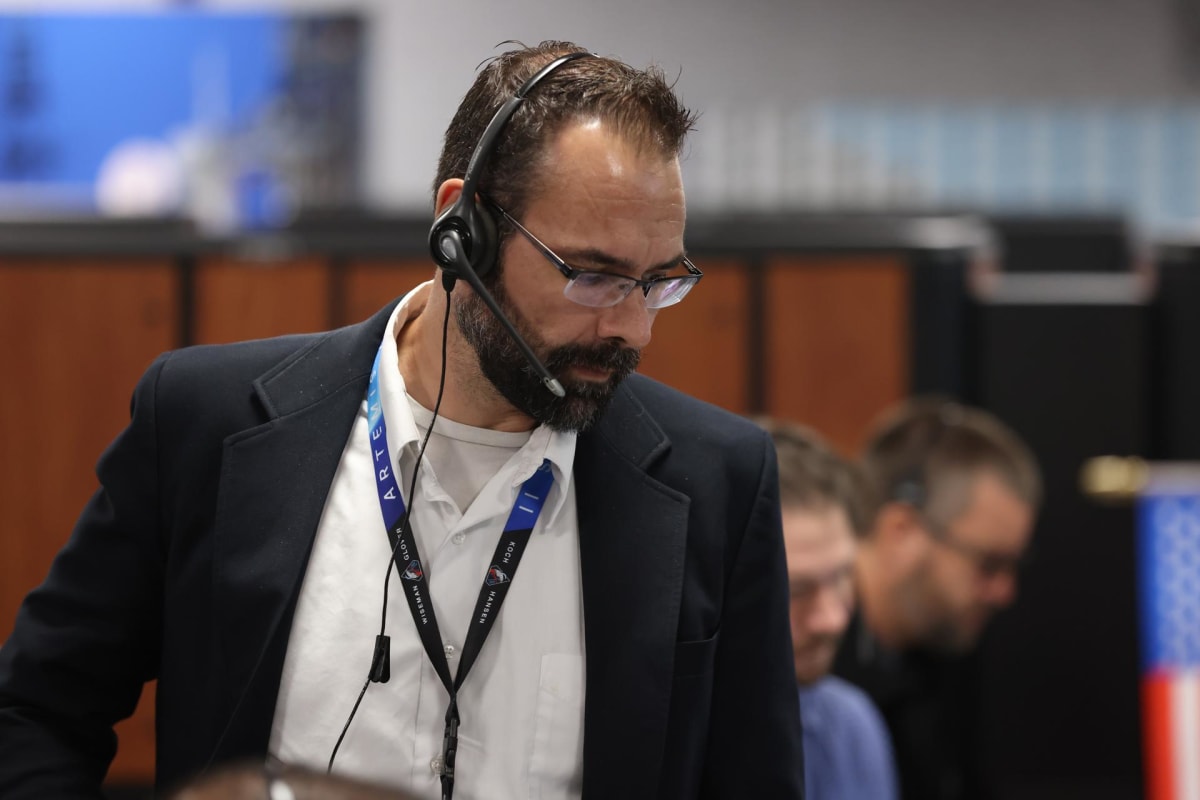 NASA Engineer Helps Launch Humans Back to the Moon - Image 4