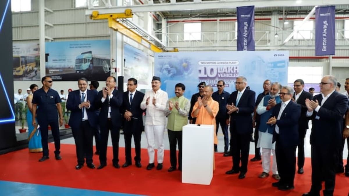 Tata Motors Hits 1 Million Vehicles in Lucknow With EV Bus - Image 4