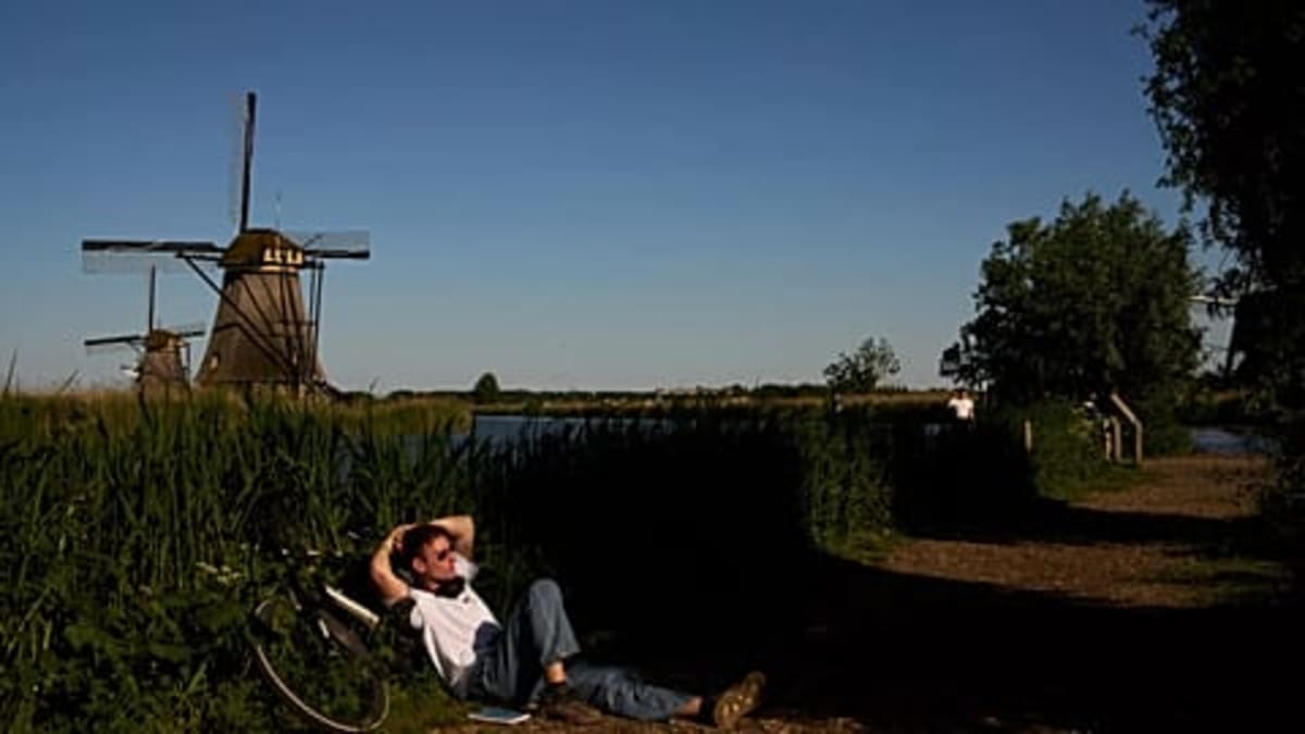Dutch Town Built Every Euro Banknote Bridge in Real Life - Image 3