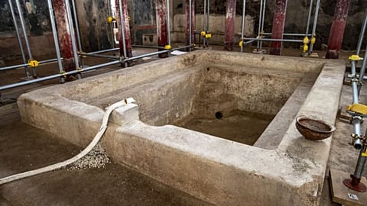 Pompeii Revives 2,000-Year-Old Wine Tradition - Image 3