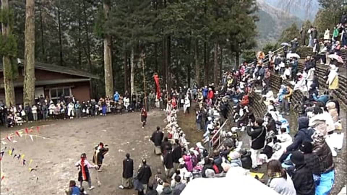 Japan Tourism Hits Record 42.7M Visitors in 2025 - Image 5