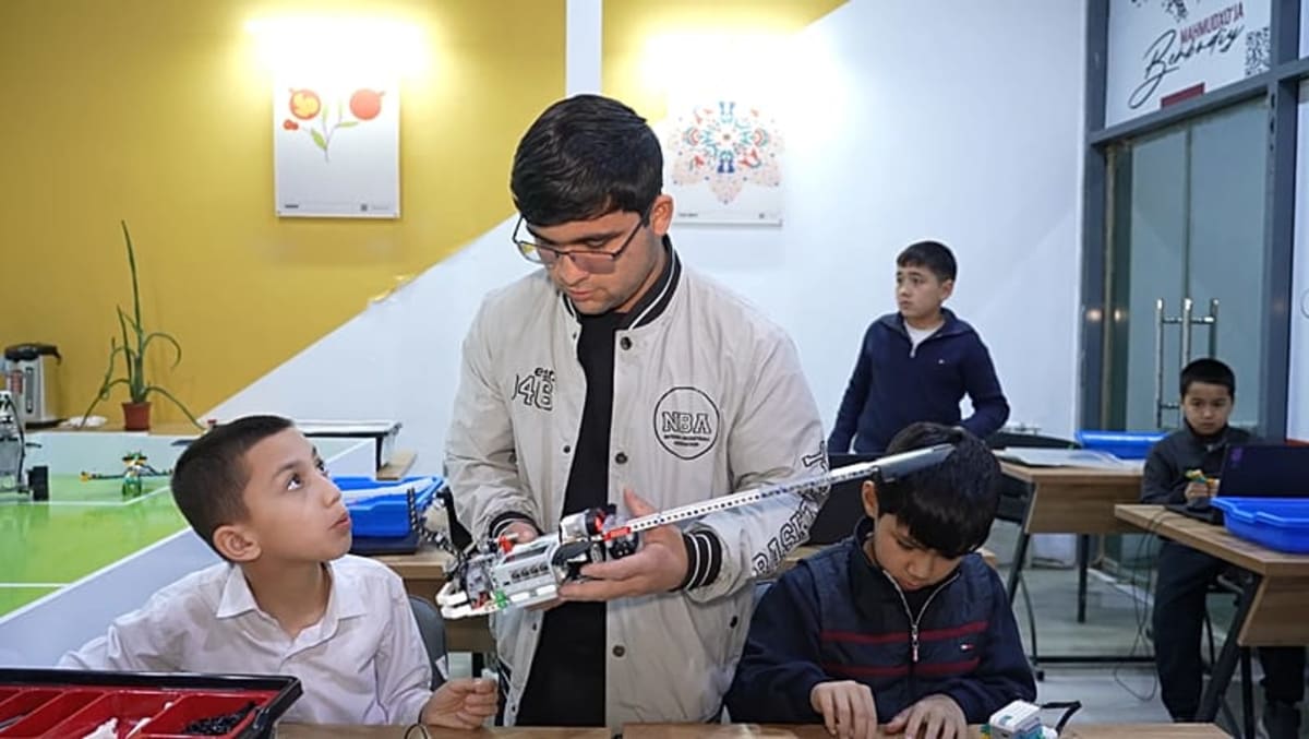 Uzbekistan Kids Learn Robotics as Nation Enters Tech Race - Image 4