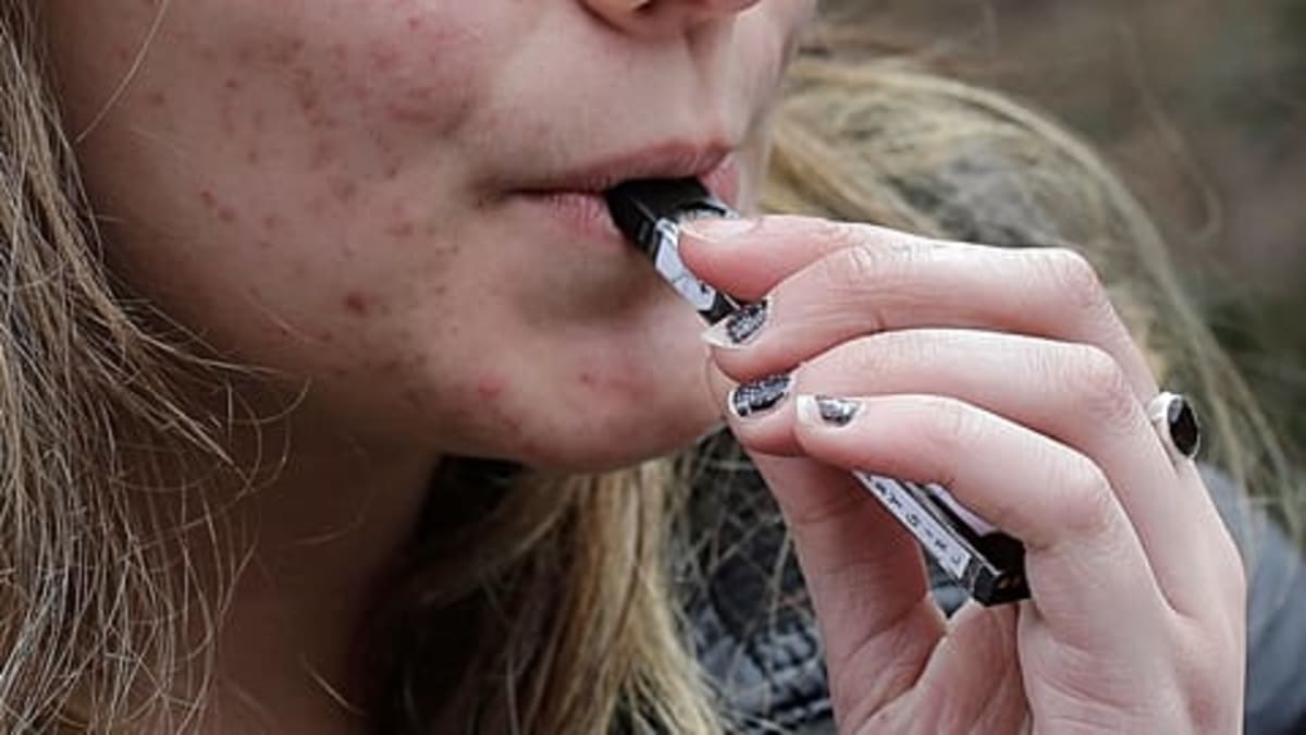 Spain Bans Smoking on Beaches and Terraces Nationwide - Image 3