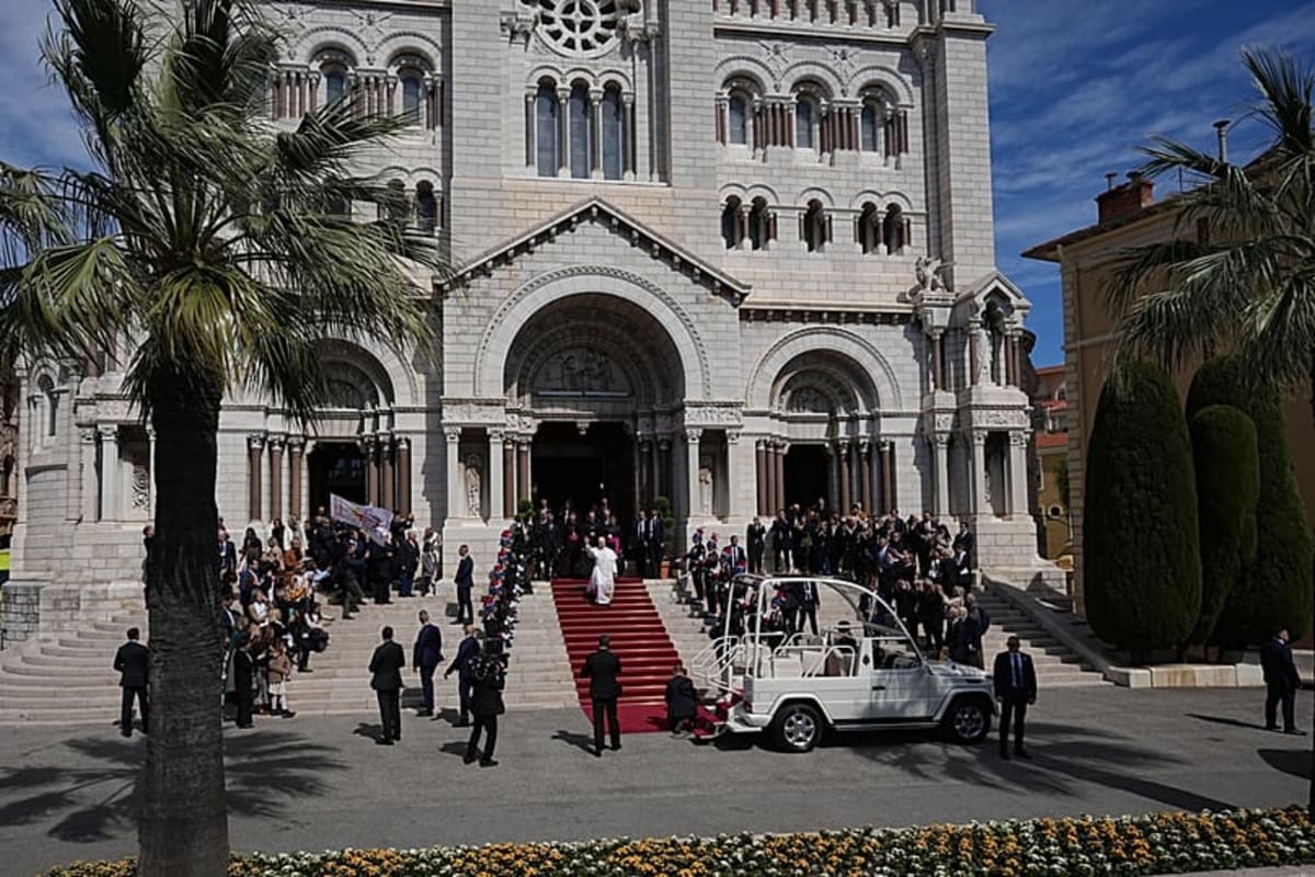 Pope Makes First Monaco Visit in 488 Years - Image 3