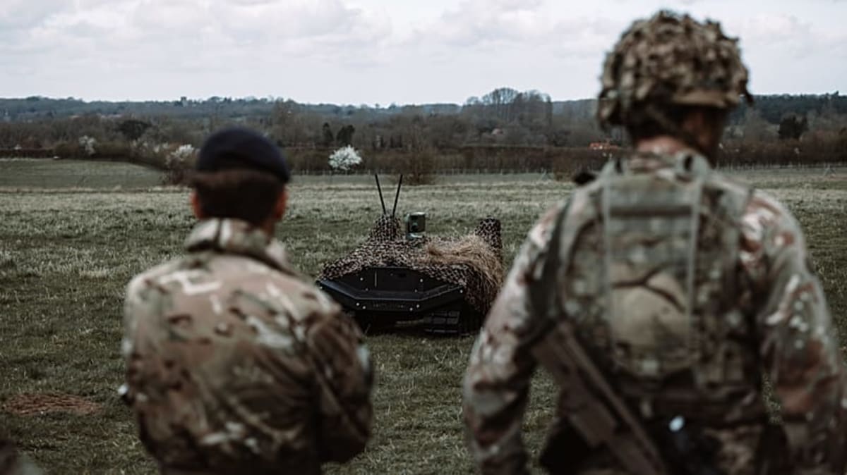 24-Year-Old Bridges Military Service and Tech Innovation - Image 4