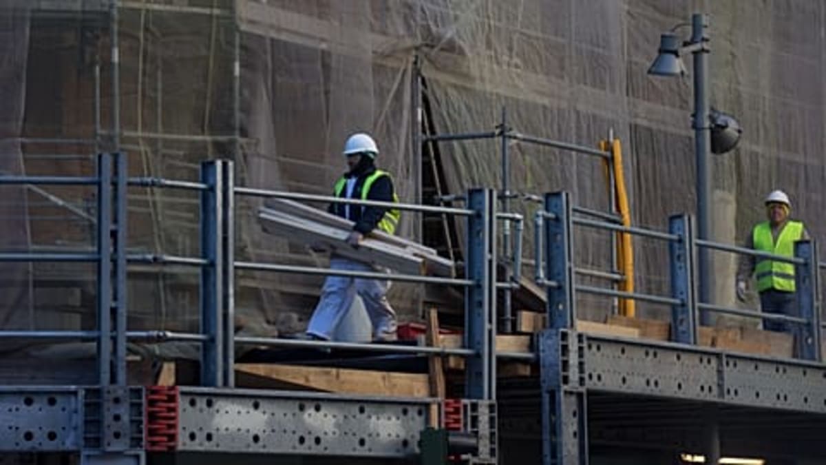 Spain Hits Record 22 Million Jobs, Unemployment Drops - Image 3