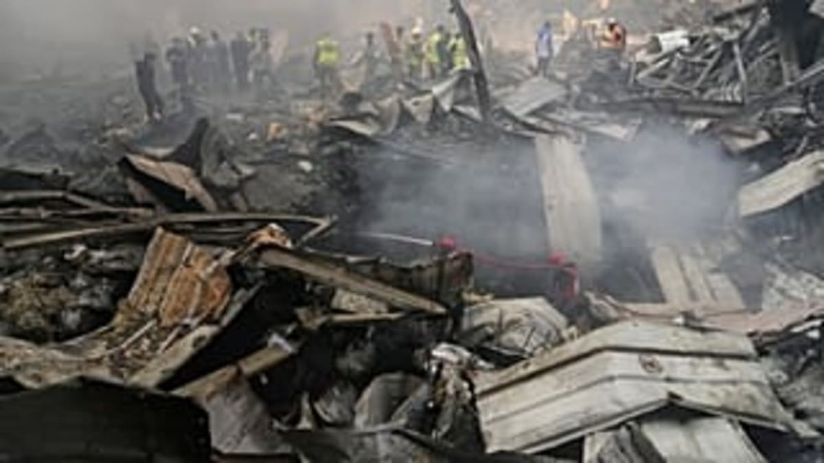 Dutch "Offline Club" Ditches Phones for Real Connection - Image 4