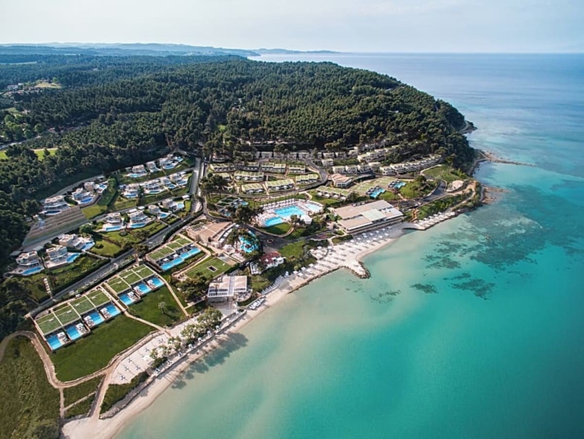 Padel Courts Transform European Resorts Into Sports Getaways - Image 3