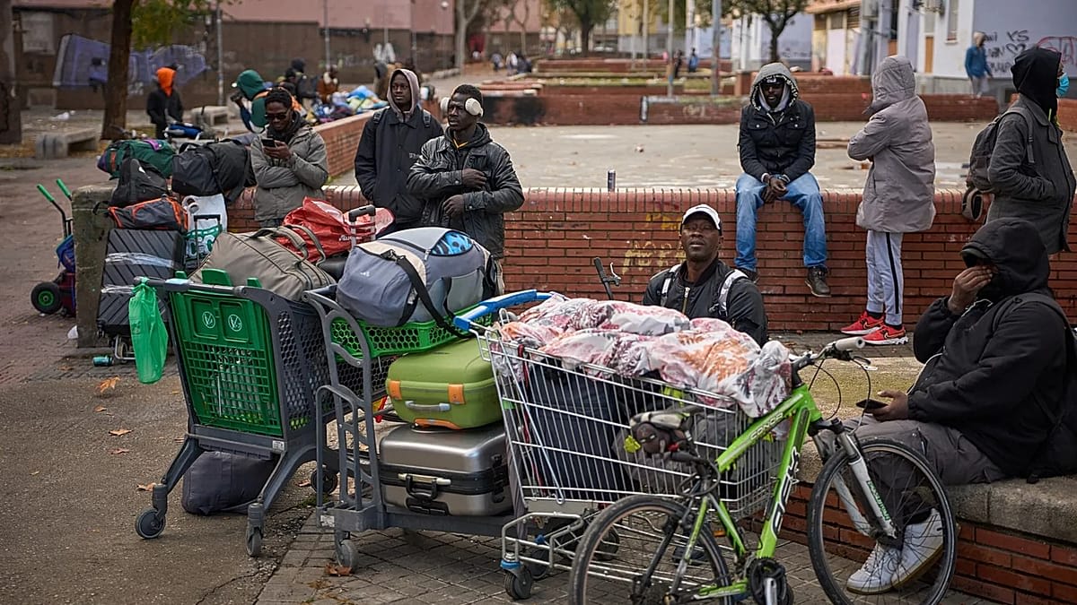 Spain Opens Path to Legal Status for 500,000 Immigrants