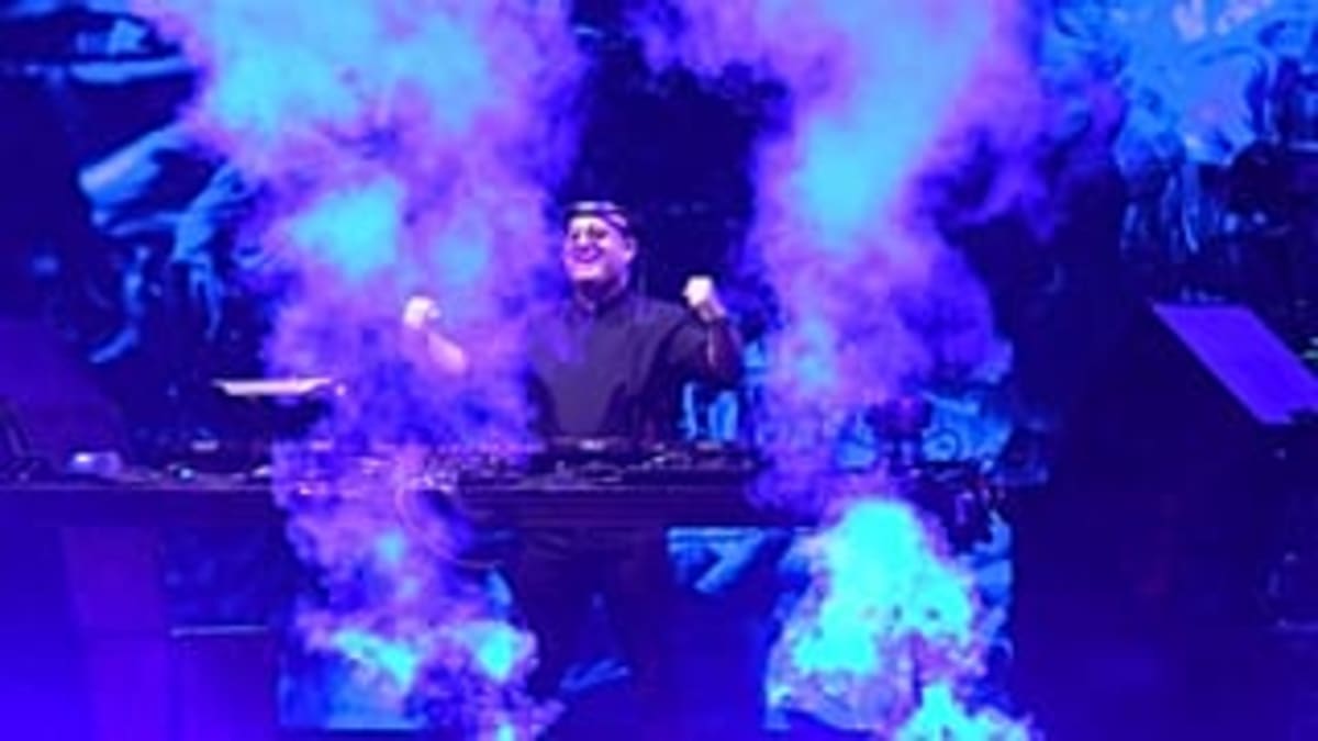 DJ Priest Honors Pope Francis With Techno Mass in Buenos Aires - Image 3