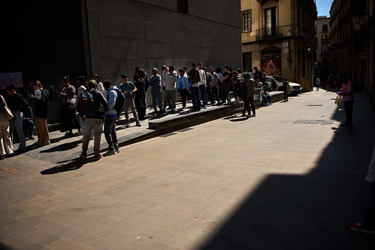 Spain Grants Legal Status to 43,000 Migrants in 3 Days - Image 2