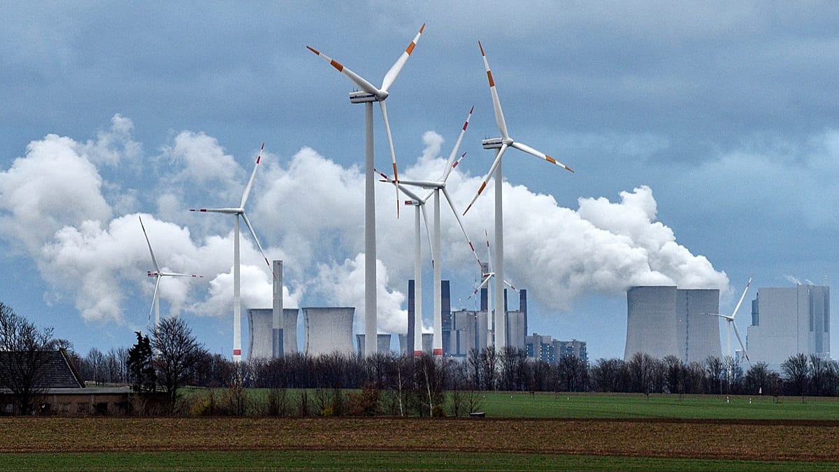 5 EU Nations Cut Energy Bills 58% With Clean Power
