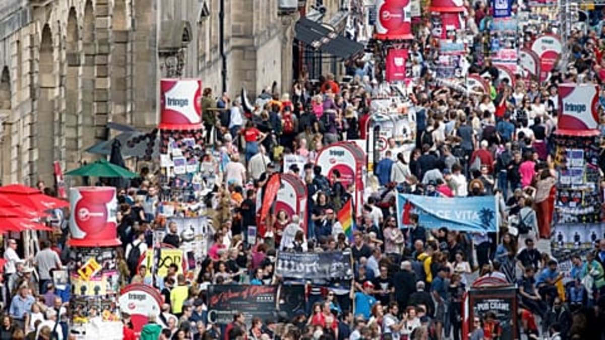 Edinburgh Festival Goes Phone-Free to Restore Live Magic - Image 3