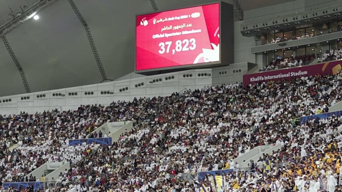 Qatar Stadium Roars Back: 37,823 Fans Pack Football Final - Image 2