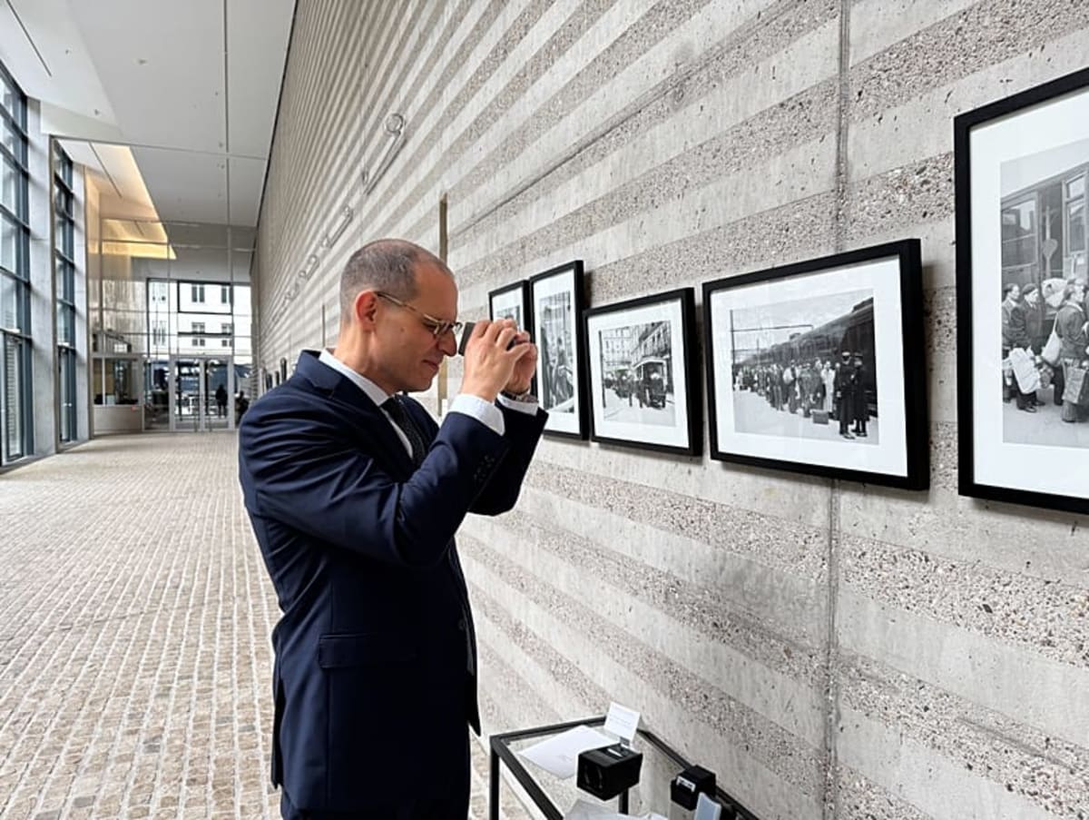 Lost Holocaust Photos Give 3,800 Victims Their Faces Back - Image 4
