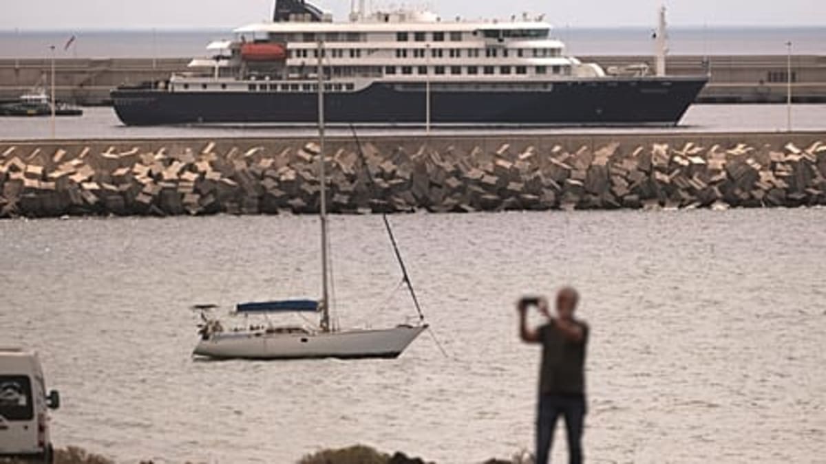 Doctor Cleared After Helping Sick Passengers on Cruise Ship - Image 4