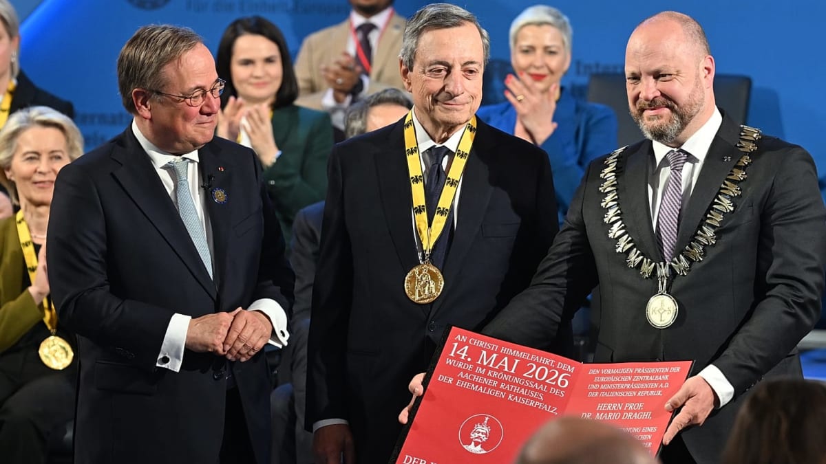 Mario Draghi Wins Top European Prize for Saving the Euro - Image 2